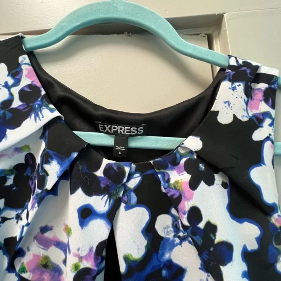 Express - Floral Sleeveless Dress - Picture 3 of 6